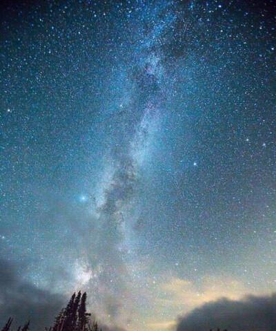 星光下的华丽拍摄教程（点亮夜晚的星光，展现苹果手机拍摄的魅力与可能）